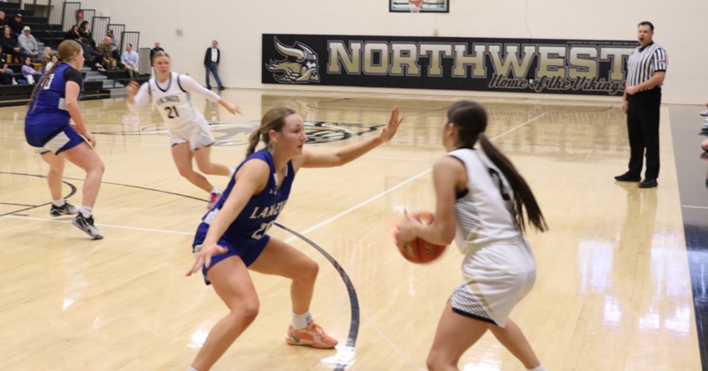 Northwest Girls Defeat Lakeview, 60-33