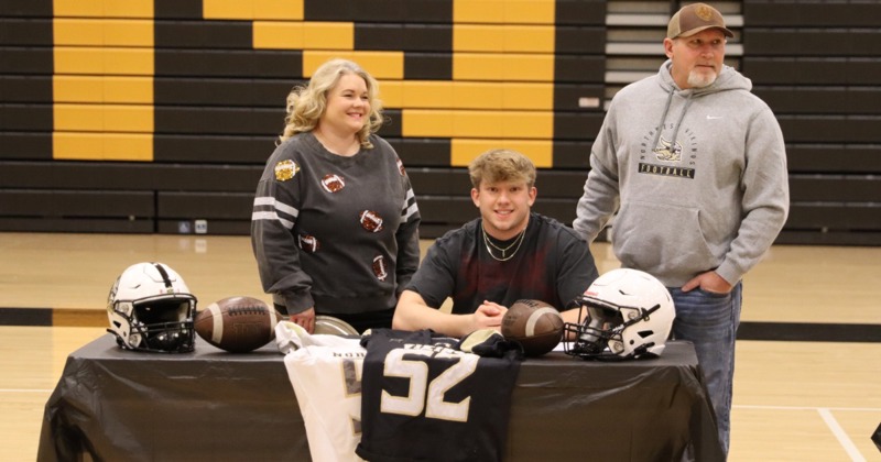 Johnson Signs With Chadron State Football 
